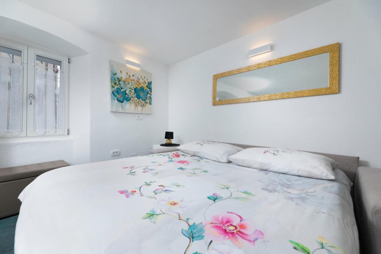 Studio, 70 Steps From The Beach บัชกา ภายนอก รูปภาพ